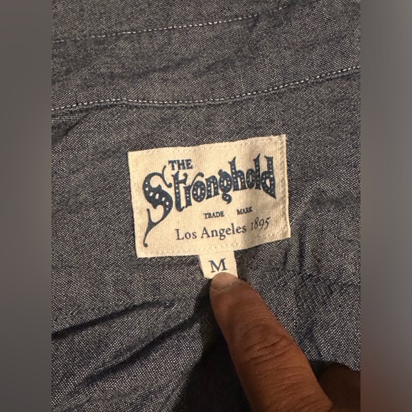The Stronghold shirt size medium - Picture 3 of 4